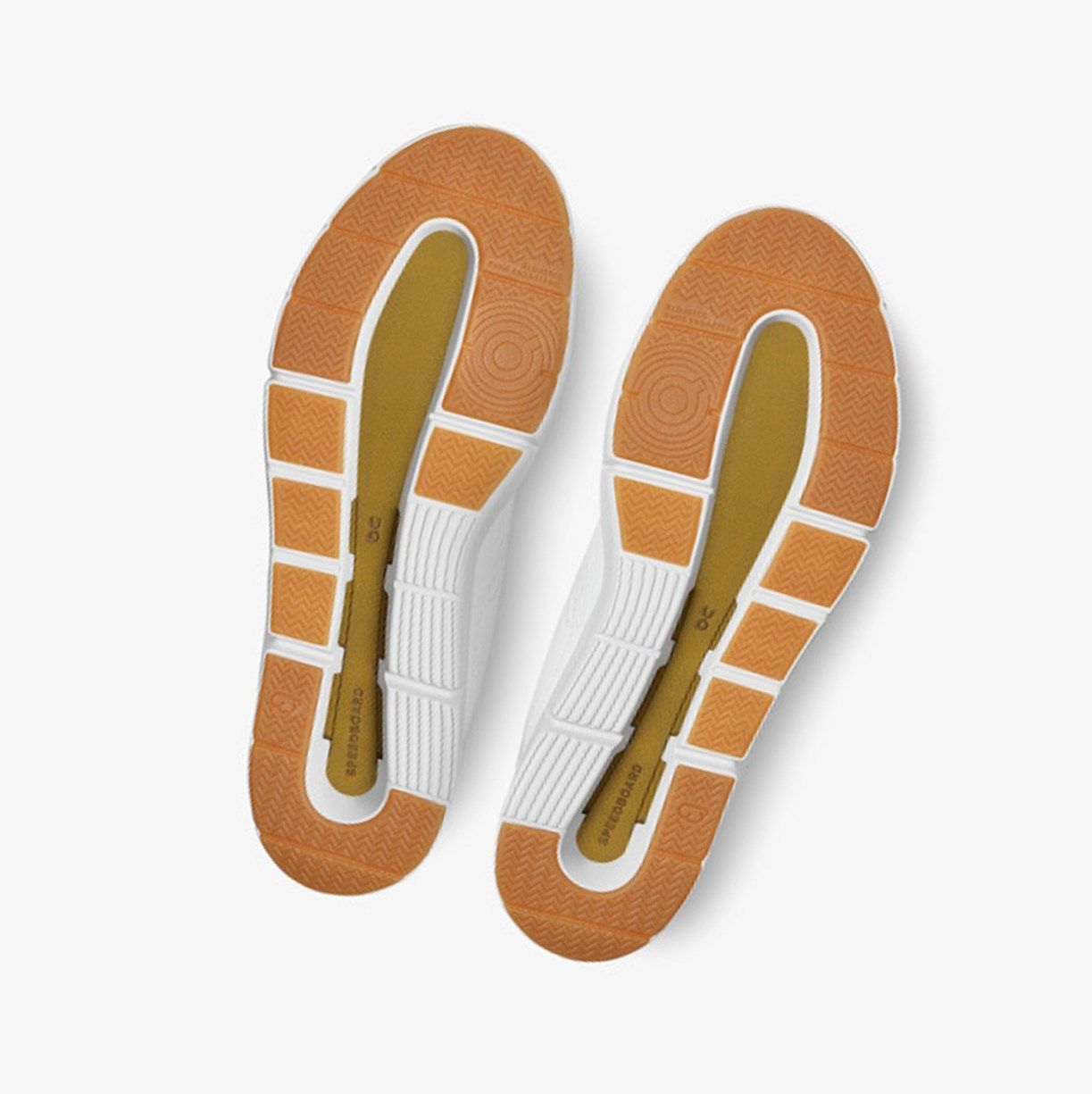 Tenis On The Roger Clubhouse Hombre Blancos Marrom | 603725UHC