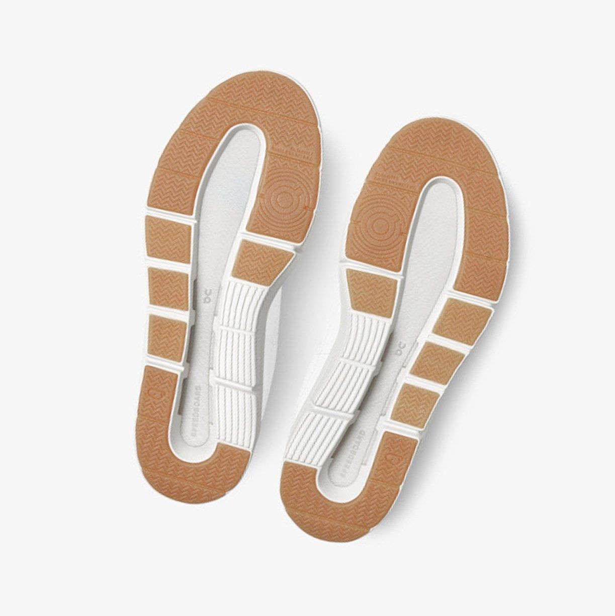 Tenis On The Roger Clubhouse Mujer Blancos Marrom | 180572EWO