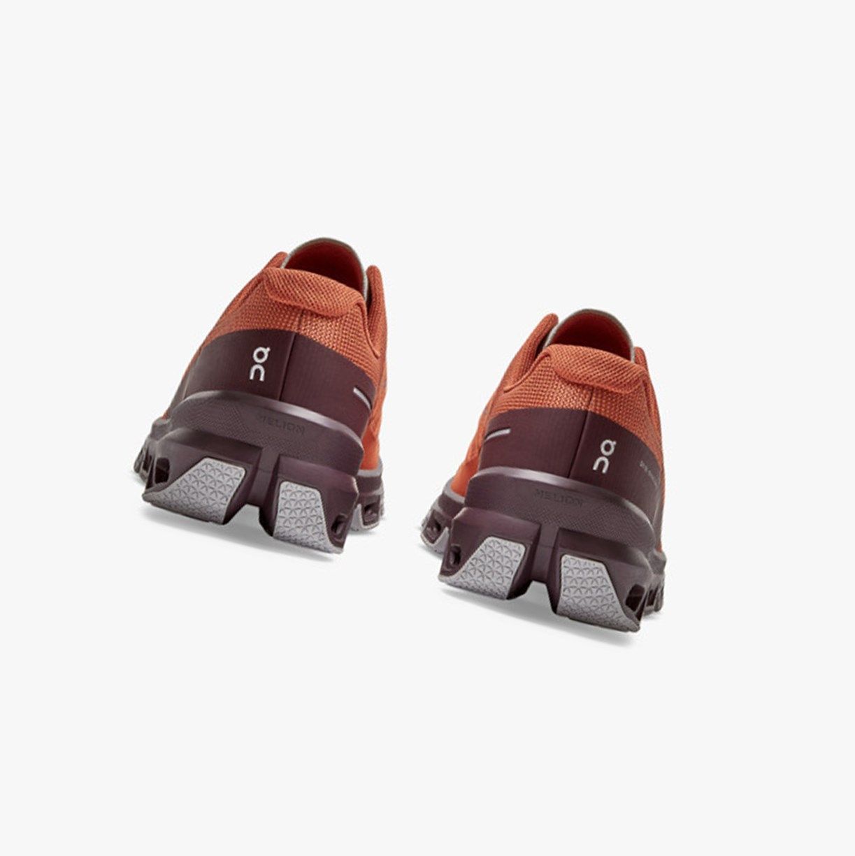 Tenis Trail Running On Cloudventure Hombre Flare / Mulberry | 314925VRA